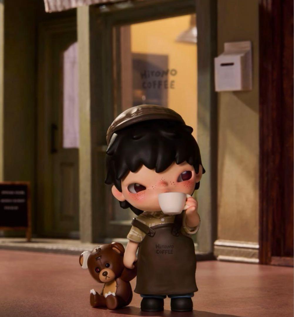 POPMART HIRONO Coffee フィギュア Hirono Coffee Figurine | POP MART – Art Toy Familia